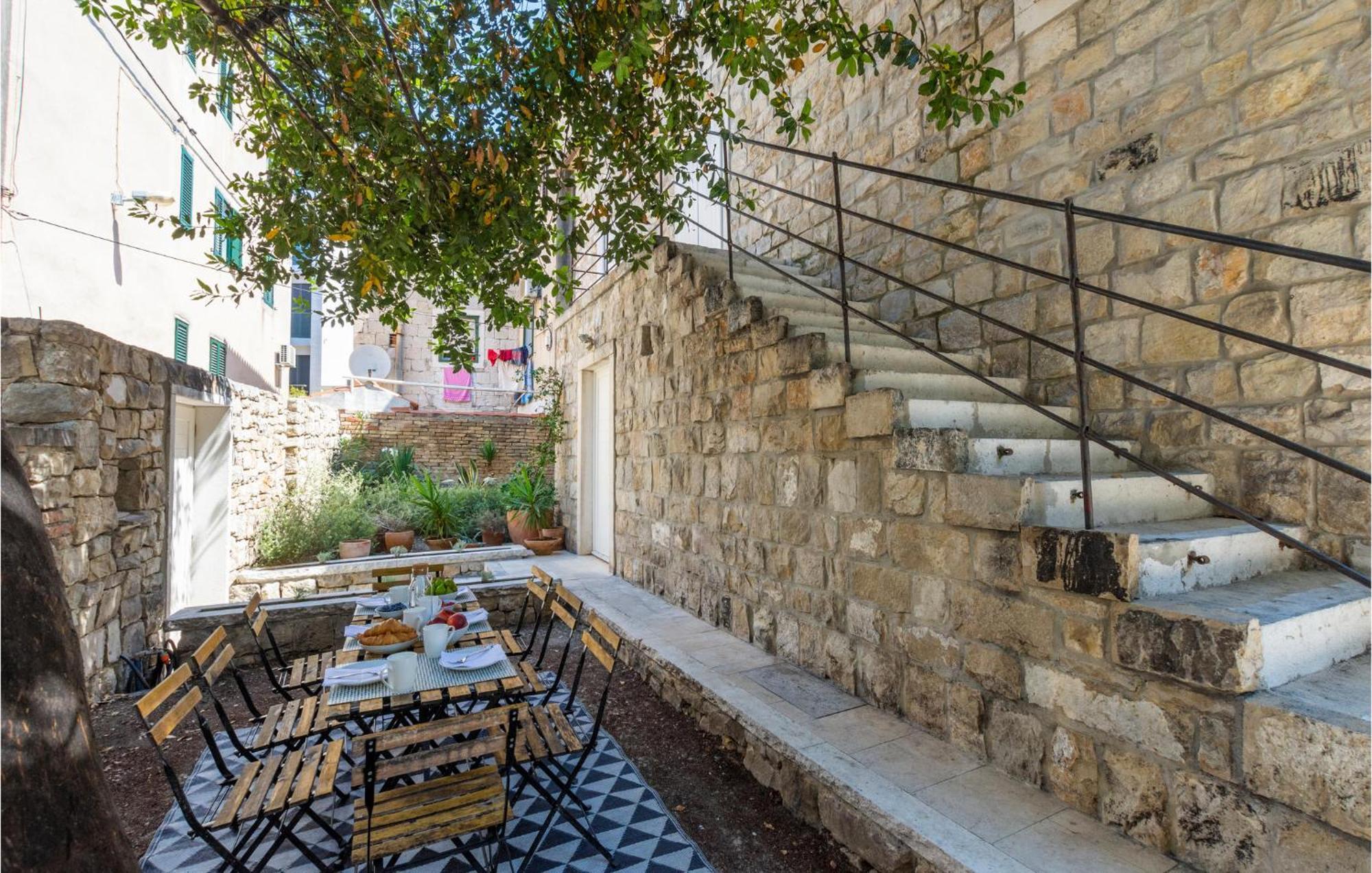 Stunning Home In Split With Outdoor Swimming Pool 외부 사진