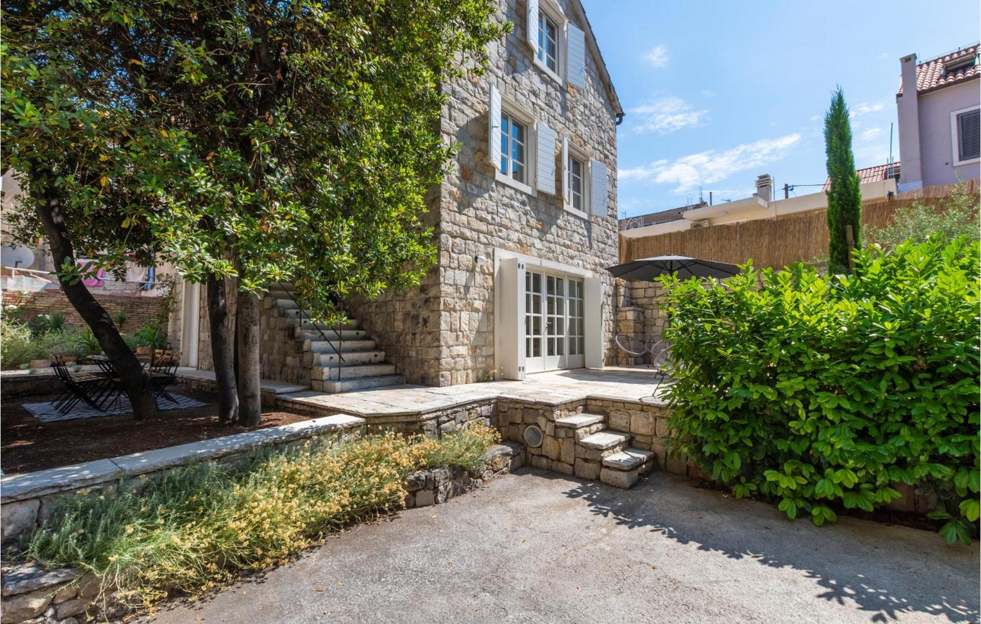 Stunning Home In Split With Outdoor Swimming Pool 외부 사진