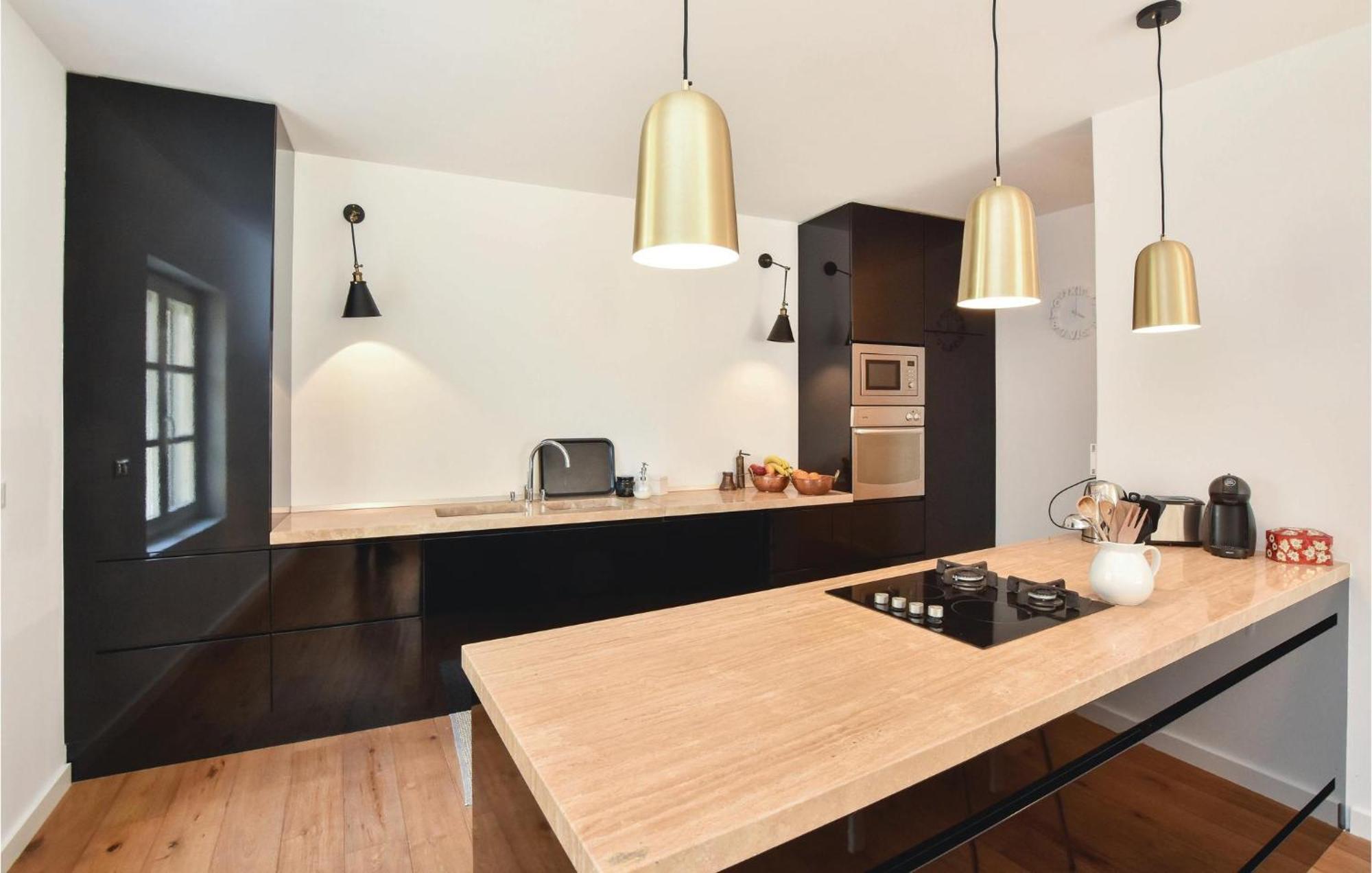 Stunning Home In Split With Outdoor Swimming Pool 외부 사진